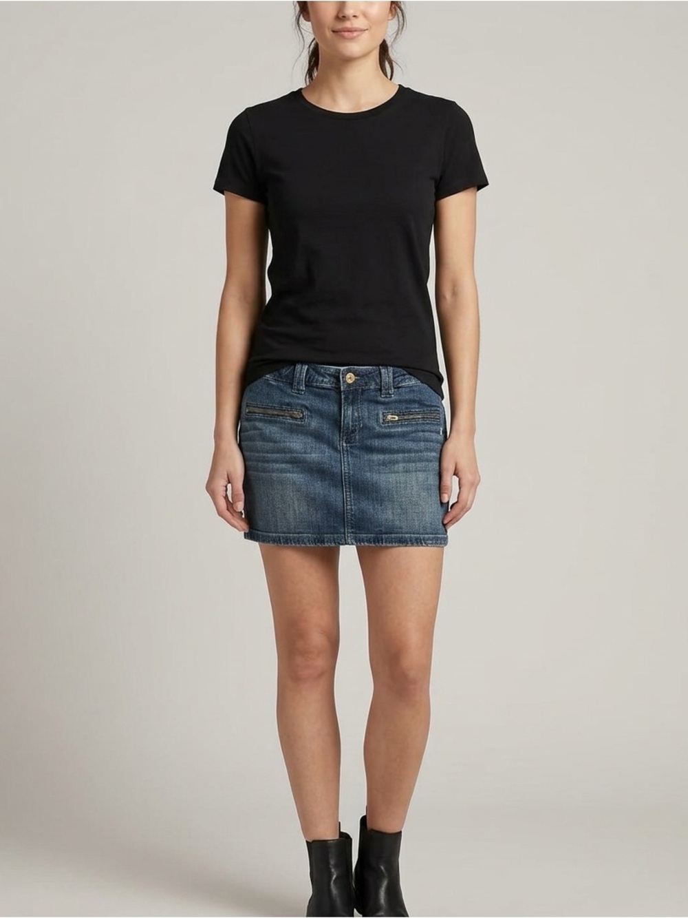 Hollister Y2K Low Rise Blue Distressed Denim Mini Skirt Women’s 25/Juniors 1